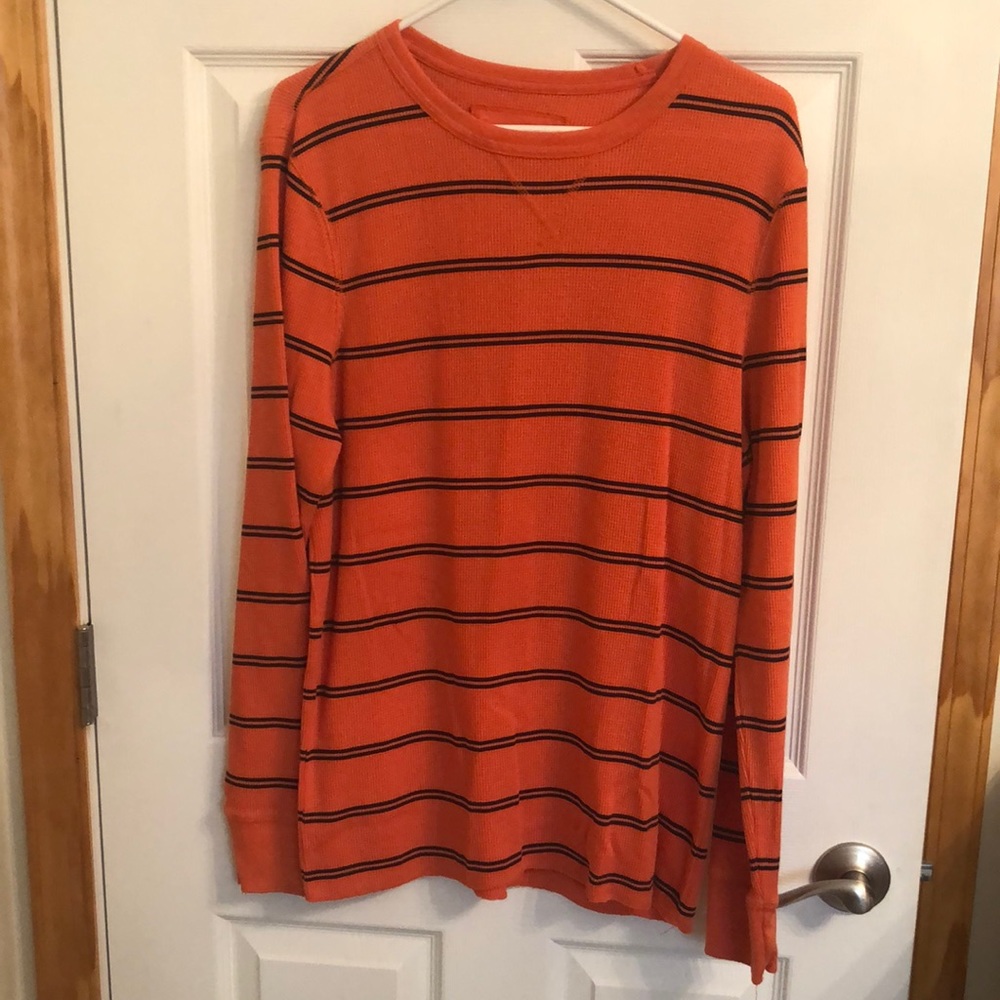 Large Urban Pipeline men’s orange and blue waffle long sleeve shirt